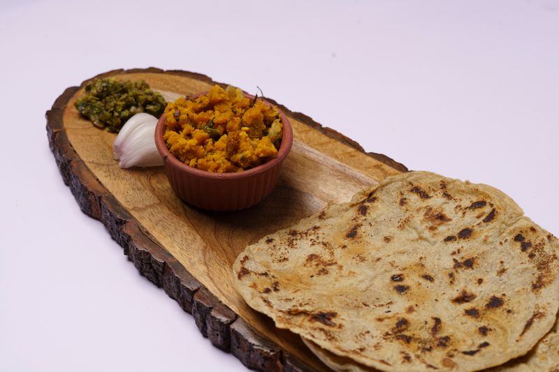 சப்பாத்தி + உருளை மசாலா - Chapati with Potato Masala