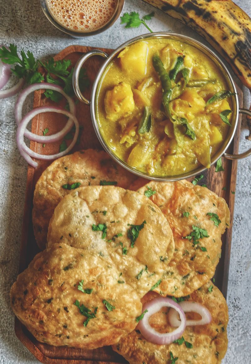 பூரி + உருளை மசாலா - Poori with Potato Masala